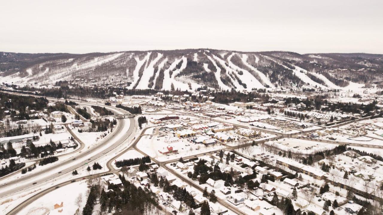 Au Coeur De Saint-Sauveur Acomodação com café da manhã Exterior foto